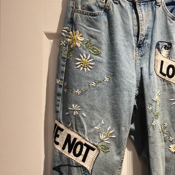 TopShop | EUC Embroidered Moto Jeans - Picture 4 of 10